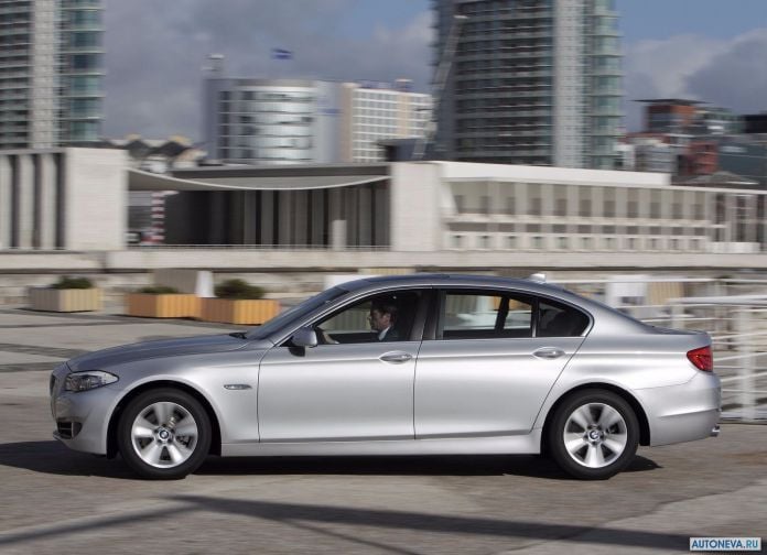 2011 BMW 5-series Long Wheelbase - фотография 12 из 12