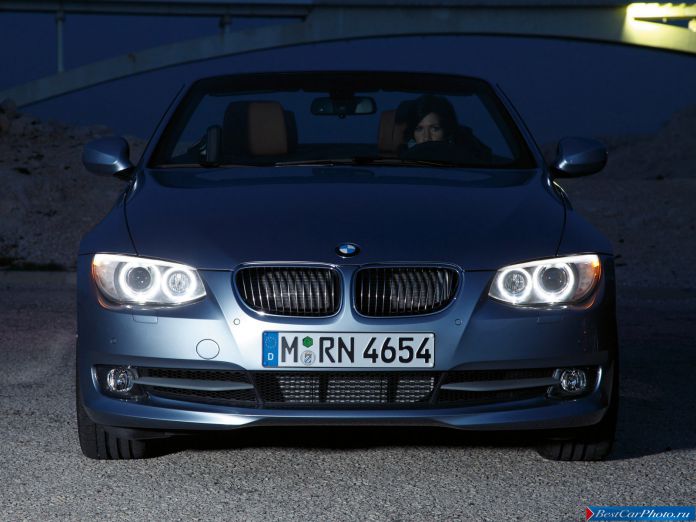 2011 BMW 3-series Convertible - фотография 17 из 47