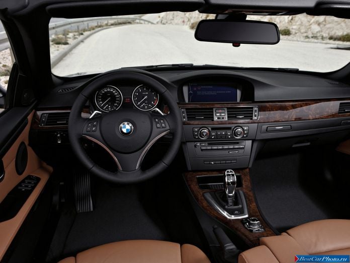2011 BMW 3-series Convertible - фотография 44 из 47