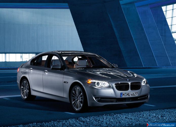 2011 BMW 5-series Sedan - фотография 7 из 248