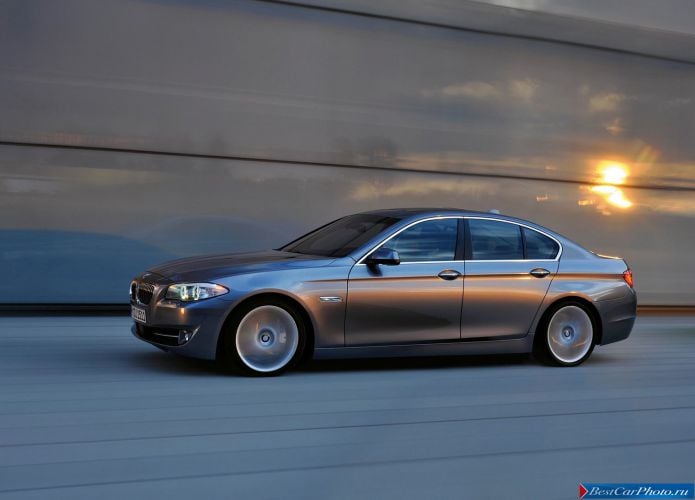 2011 BMW 5-series Sedan - фотография 10 из 248