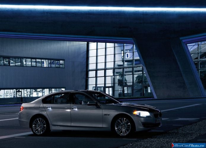 2011 BMW 5-series Sedan - фотография 11 из 248 2011 BMW 5-series Sedan - фотография 11 из 248