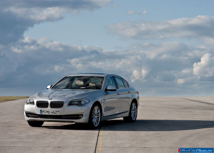 2011 BMW 5-series Sedan - фотография 17 из 248 2011 BMW 5-series Sedan - фотография 17 из 248