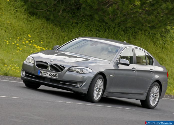 2011 BMW 5-series Sedan - фотография 35 из 248