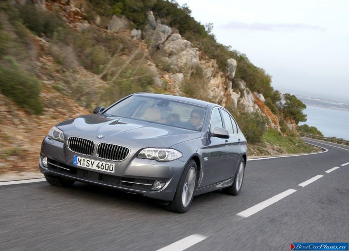 2011 BMW 5-series Sedan - фотография 36 из 248