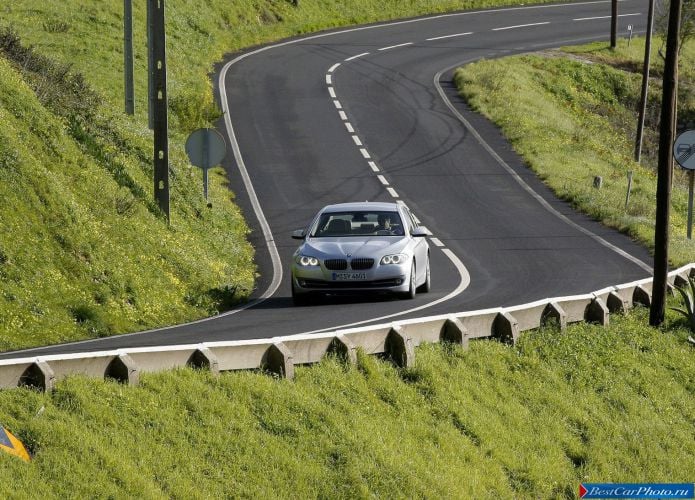 2011 BMW 5-series Sedan - фотография 63 из 248