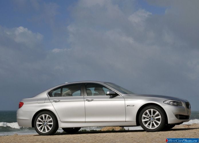 2011 BMW 5-series Sedan - фотография 66 из 248