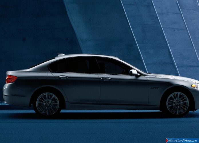 2011 BMW 5-series Sedan - фотография 69 из 248 2011 BMW 5-series Sedan - фотография 69 из 248