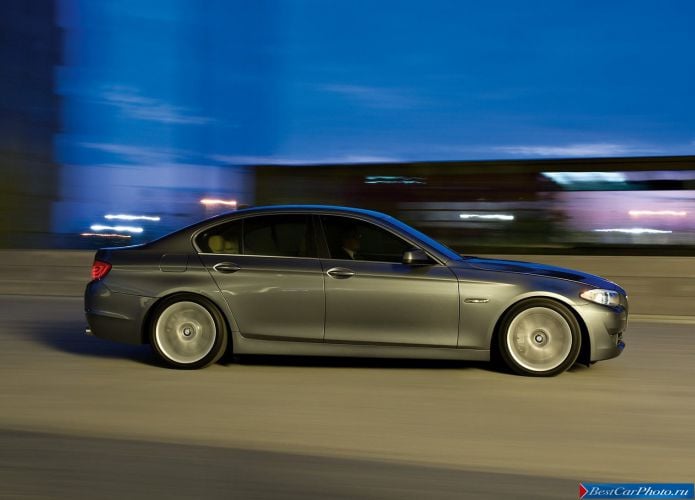 2011 BMW 5-series Sedan - фотография 74 из 248