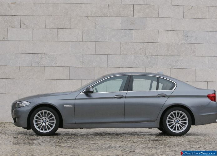 2011 BMW 5-series Sedan - фотография 77 из 248