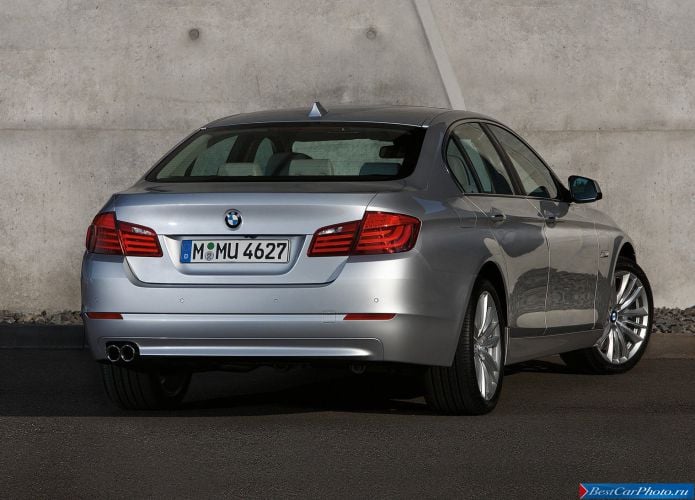 2011 BMW 5-series Sedan - фотография 100 из 248 2011 BMW 5-series Sedan - фотография 100 из 248