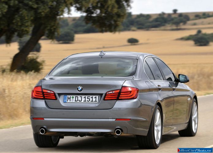 2011 BMW 5-series Sedan - фотография 106 из 248