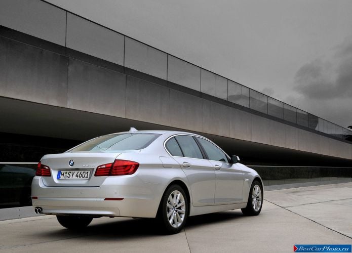 2011 BMW 5-series Sedan - фотография 108 из 248 2011 BMW 5-series Sedan - фотография 108 из 248