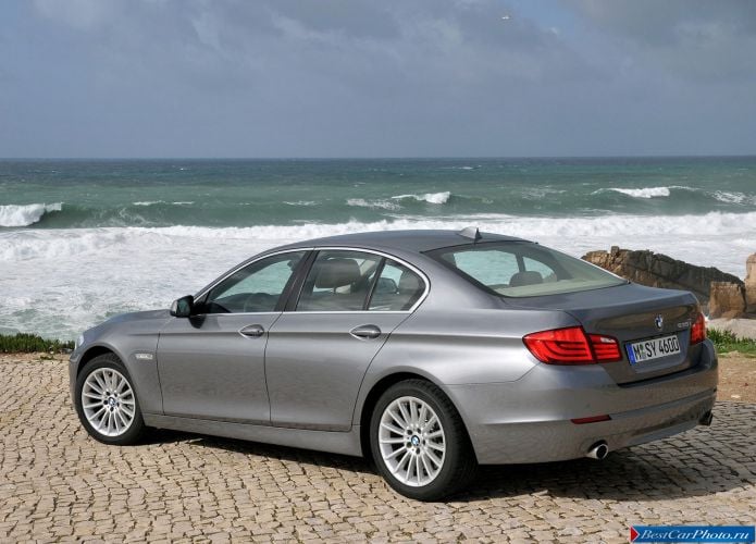 2011 BMW 5-series Sedan - фотография 114 из 248