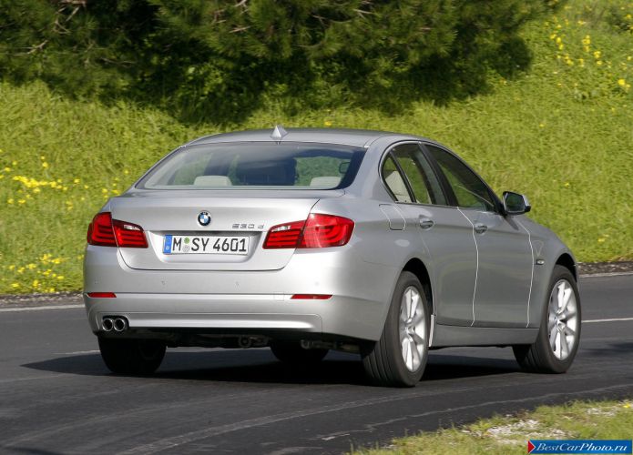 2011 BMW 5-series Sedan - фотография 118 из 248