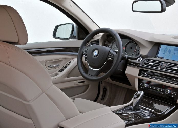 2011 BMW 5-series Sedan - фотография 174 из 248 2011 BMW 5-series Sedan - фотография 174 из 248