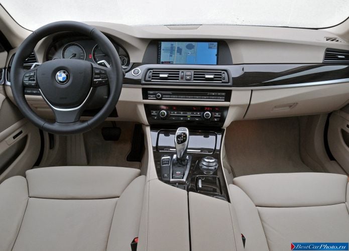 2011 BMW 5-series Sedan - фотография 176 из 248 2011 BMW 5-series Sedan - фотография 176 из 248