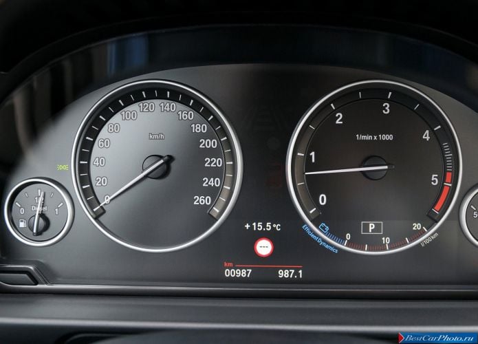 2011 BMW 5-series Sedan - фотография 188 из 248