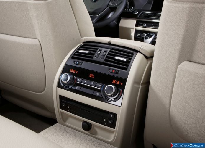 2011 BMW 5-series Sedan - фотография 194 из 248