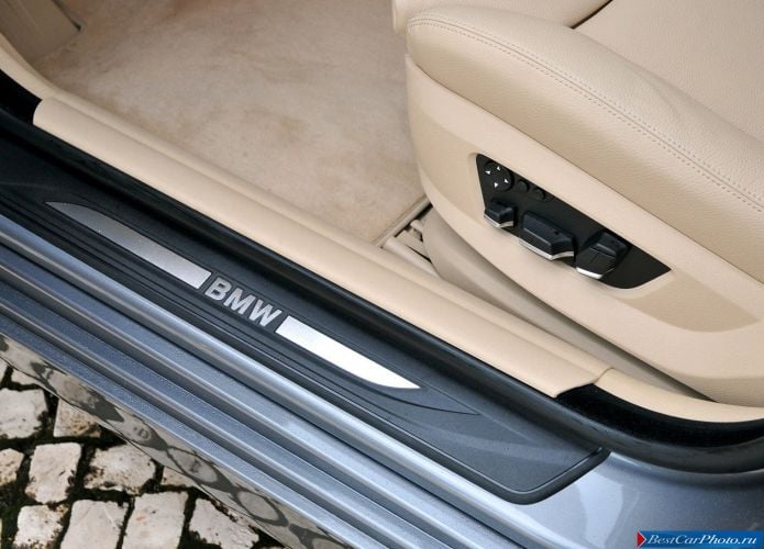 2011 BMW 5-series Sedan - фотография 195 из 248