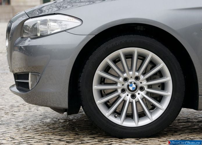 2011 BMW 5-series Sedan - фотография 212 из 248