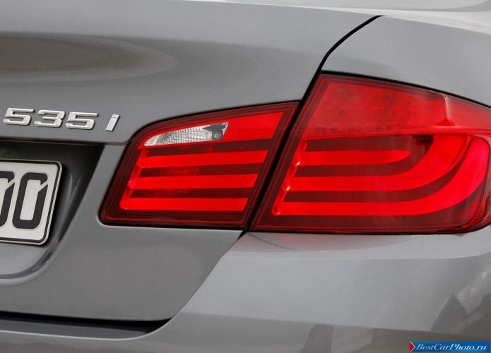 2011 BMW 5-series Sedan - фотография 221 из 248 2011 BMW 5-series Sedan - фотография 221 из 248