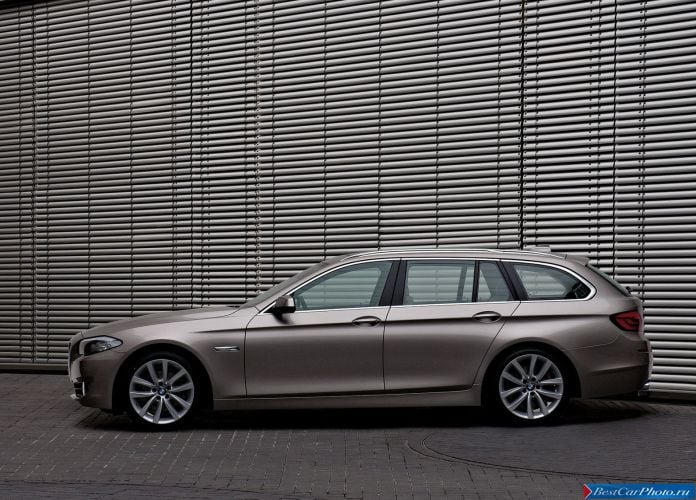 2011 BMW 5-series Touring - фотография 39 из 194