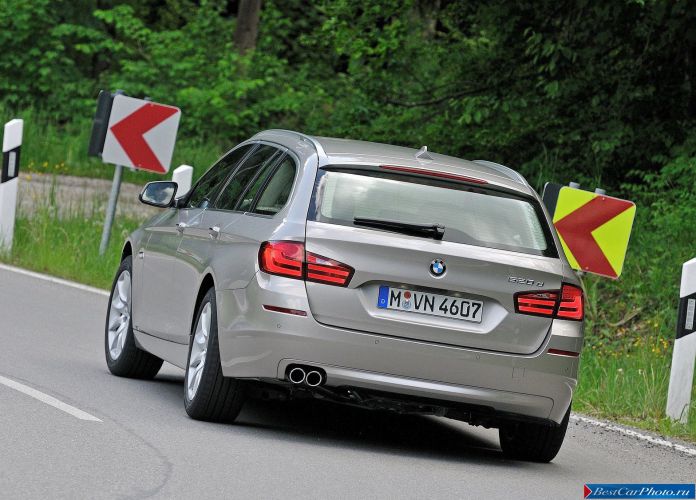 2011 BMW 5-series Touring - фотография 87 из 194