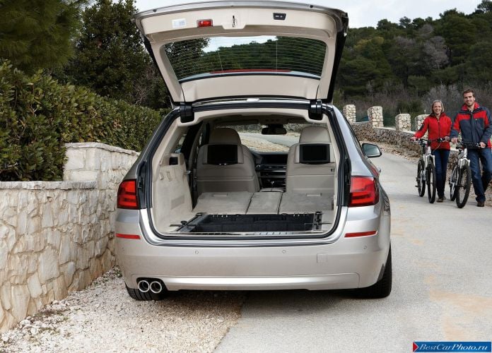 2011 BMW 5-series Touring - фотография 119 из 194
