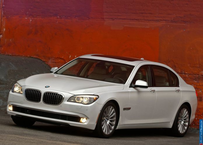 2011 BMW 750Li - фотография 5 из 70 2011 BMW 750Li - фотография 5 из 70