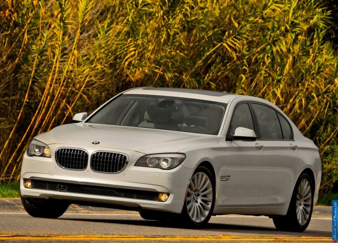 2011 BMW 750Li - фотография 7 из 70 2011 BMW 750Li - фотография 7 из 70