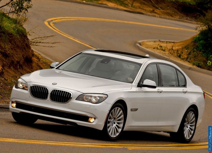 2011 BMW 750Li - фотография 27 из 70 2011 BMW 750Li - фотография 27 из 70