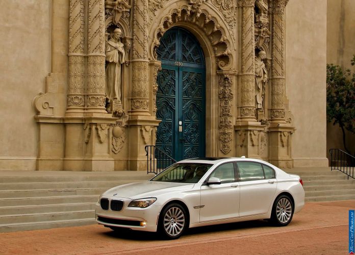 2011 BMW 750Li - фотография 29 из 70 2011 BMW 750Li - фотография 29 из 70