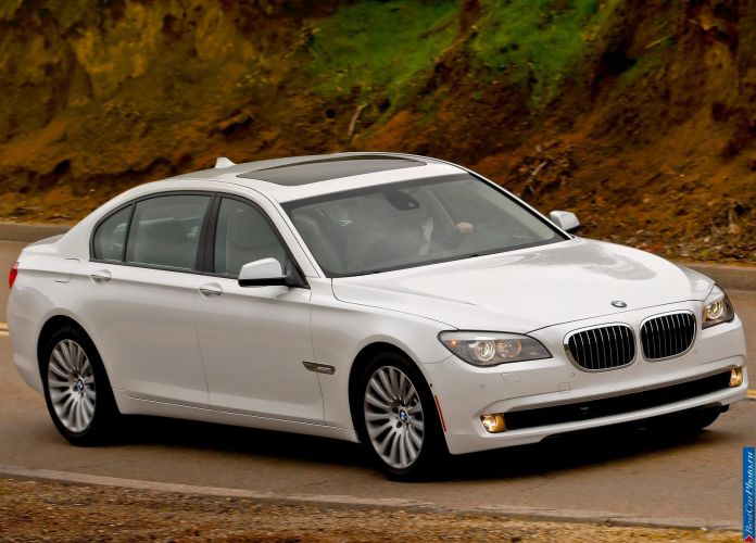 2011 BMW 750Li - фотография 30 из 70 2011 BMW 750Li - фотография 30 из 70