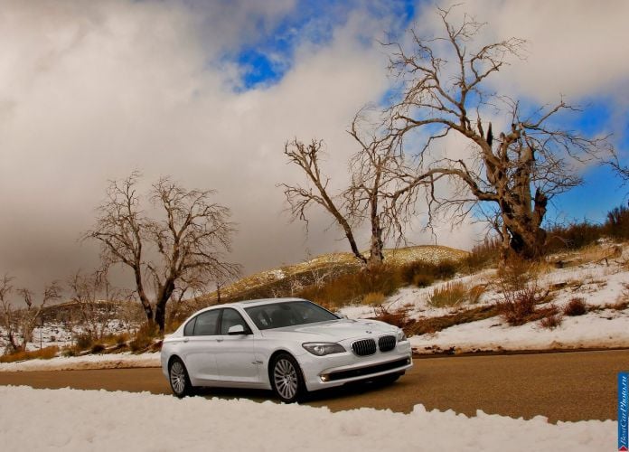 2011 BMW 750Li - фотография 33 из 70 2011 BMW 750Li - фотография 33 из 70