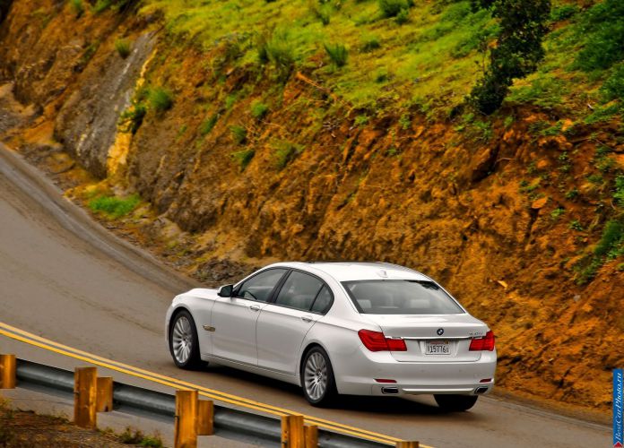 2011 BMW 750Li - фотография 44 из 70 2011 BMW 750Li - фотография 44 из 70