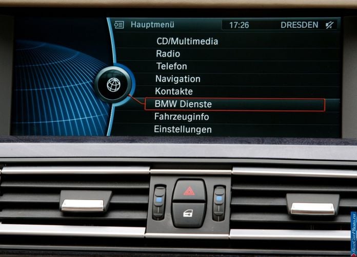2011 BMW 750Li - фотография 54 из 70