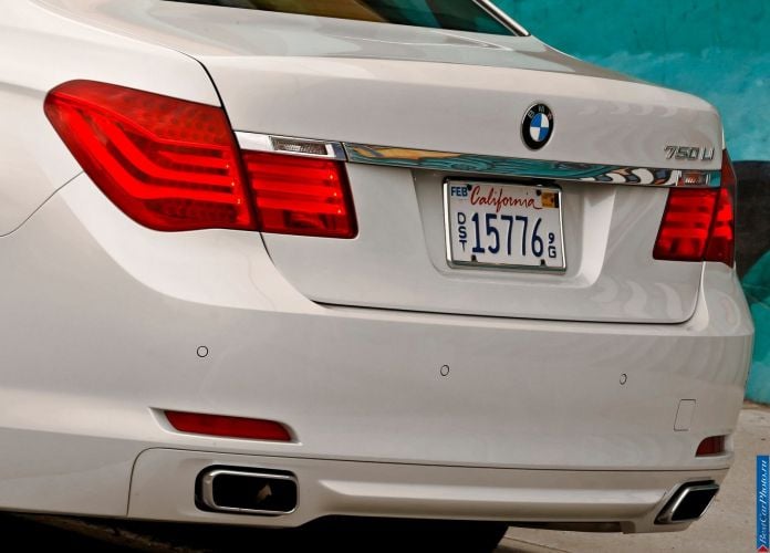 2011 BMW 750Li - фотография 58 из 70 2011 BMW 750Li - фотография 58 из 70