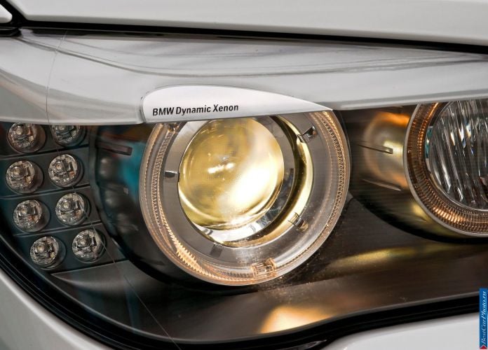 2011 BMW 750Li - фотография 60 из 70 2011 BMW 750Li - фотография 60 из 70