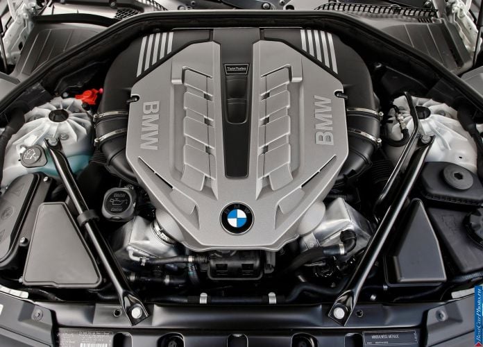 2011 BMW 750Li - фотография 64 из 70 2011 BMW 750Li - фотография 64 из 70