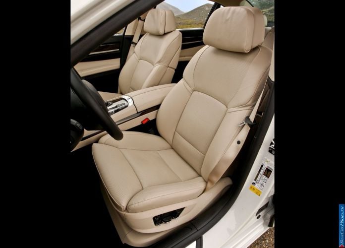 2011 BMW 750Li - фотография 67 из 70 2011 BMW 750Li - фотография 67 из 70