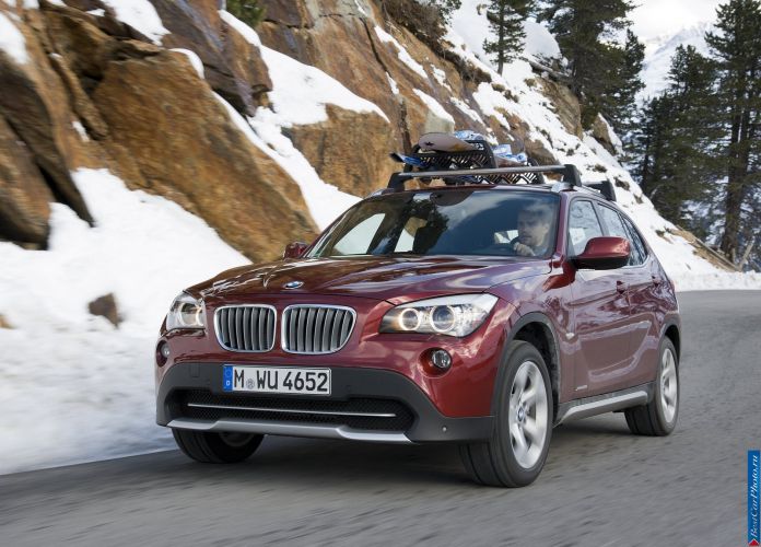2011 BMW X1 xDrive28i - фотография 14 из 120