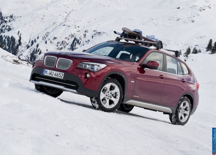 2011 BMW X1 xDrive28i - фотография 16 из 120