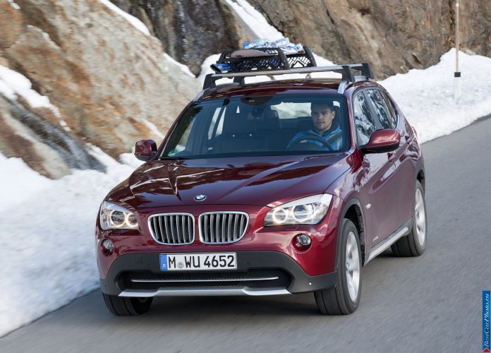 2011 BMW X1 xDrive28i - фотография 19 из 120
