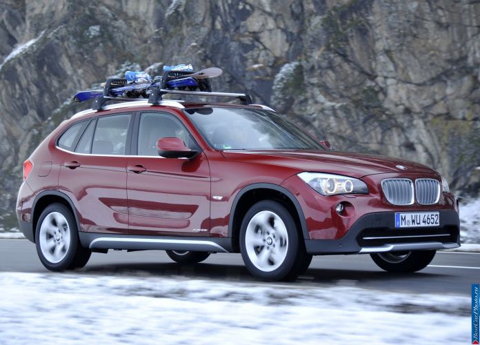 2011 BMW X1 xDrive28i - фотография 34 из 120