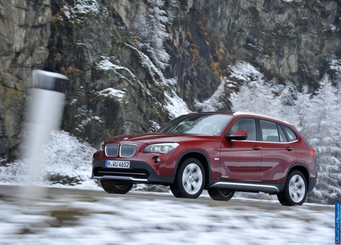 2011 BMW X1 xDrive28i - фотография 38 из 120