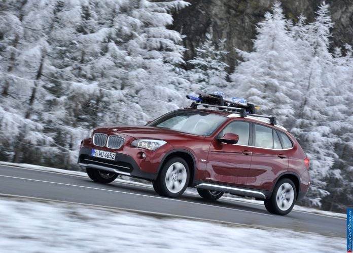 2011 BMW X1 xDrive28i - фотография 40 из 120