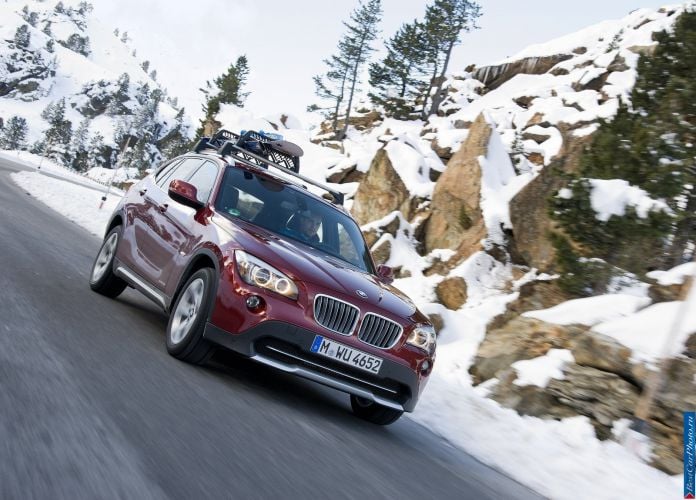 2011 BMW X1 xDrive28i - фотография 47 из 120