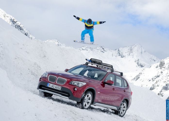 2011 BMW X1 xDrive28i - фотография 56 из 120