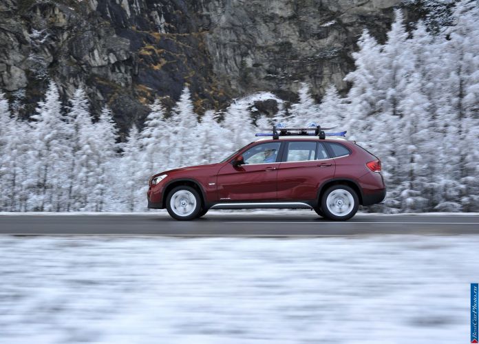 2011 BMW X1 xDrive28i - фотография 67 из 120
